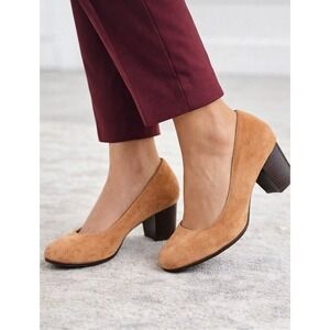 Adrienne Vittadini Camel Suede Chunky Block Heel Pumps Women 7.5 Retro Comfort